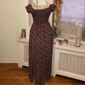 Off-the-shoulder maxi